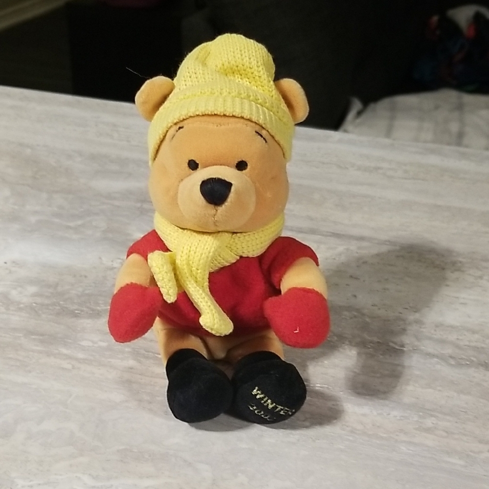 Disney Store Winnie the Pooh Beanie Winter 2002